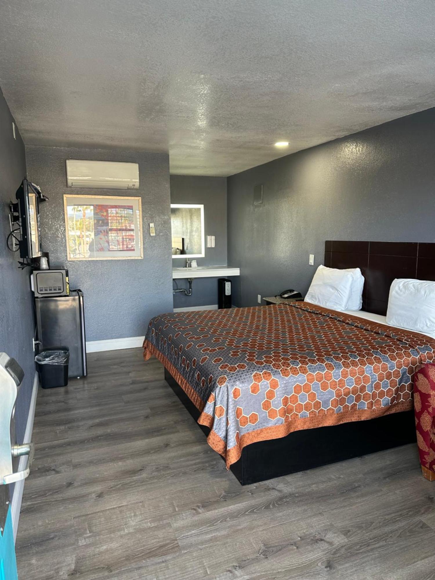 Fireside By The Beach Boardwalk & Bowling Motel Santa Cruz
