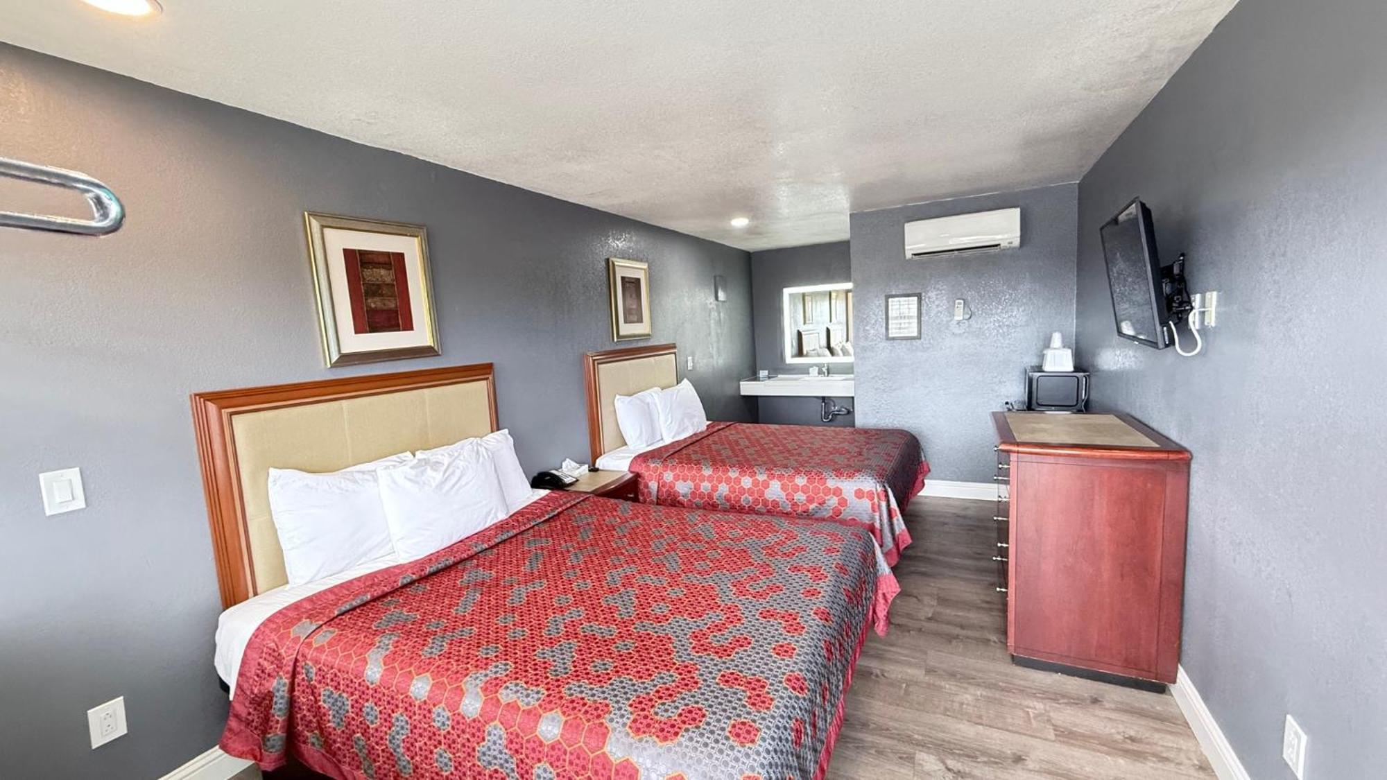 Motel Fireside By The Boardwalk & Bowling 2*