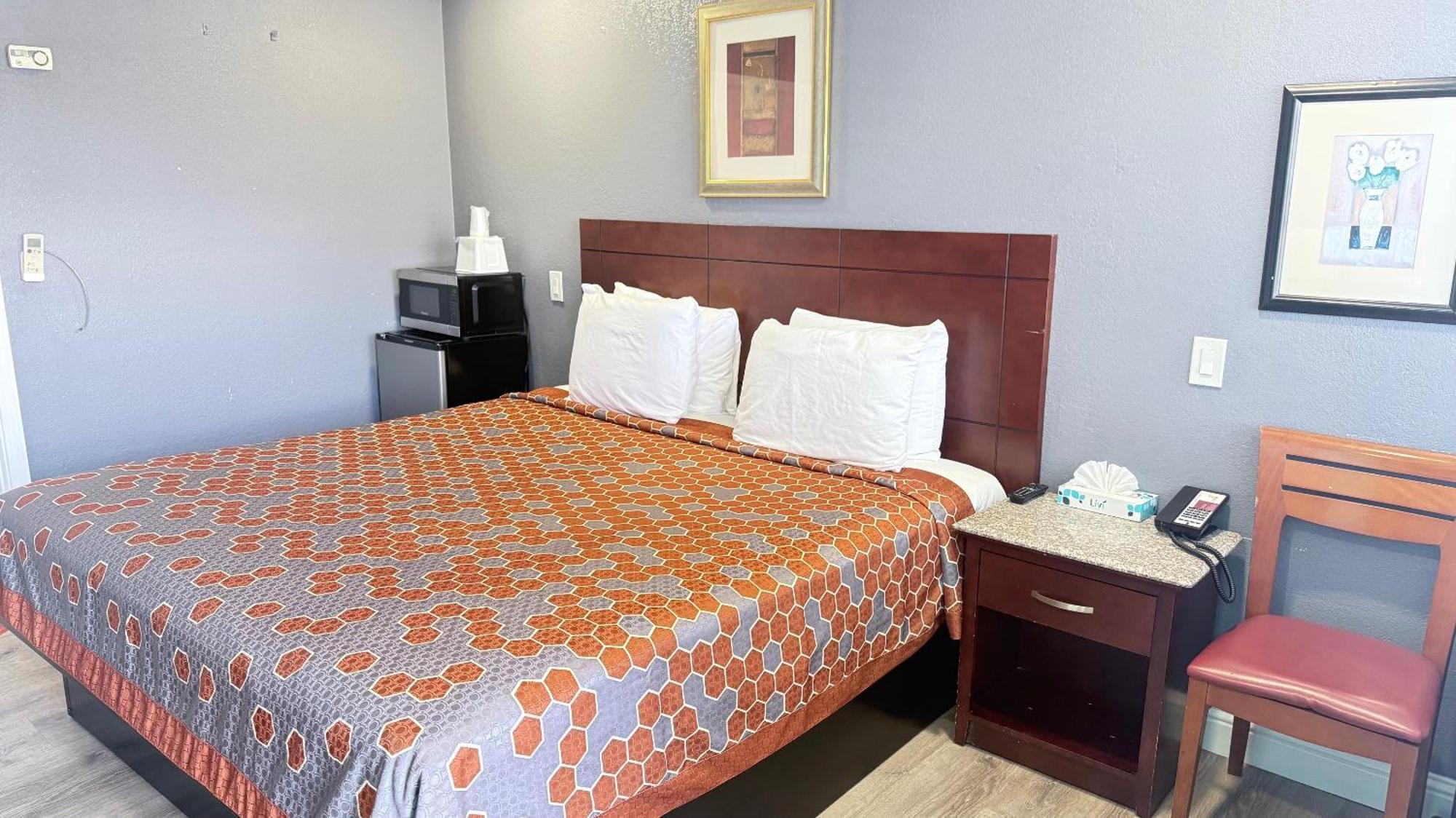 Fireside By The Boardwalk & Bowling Motel 2*