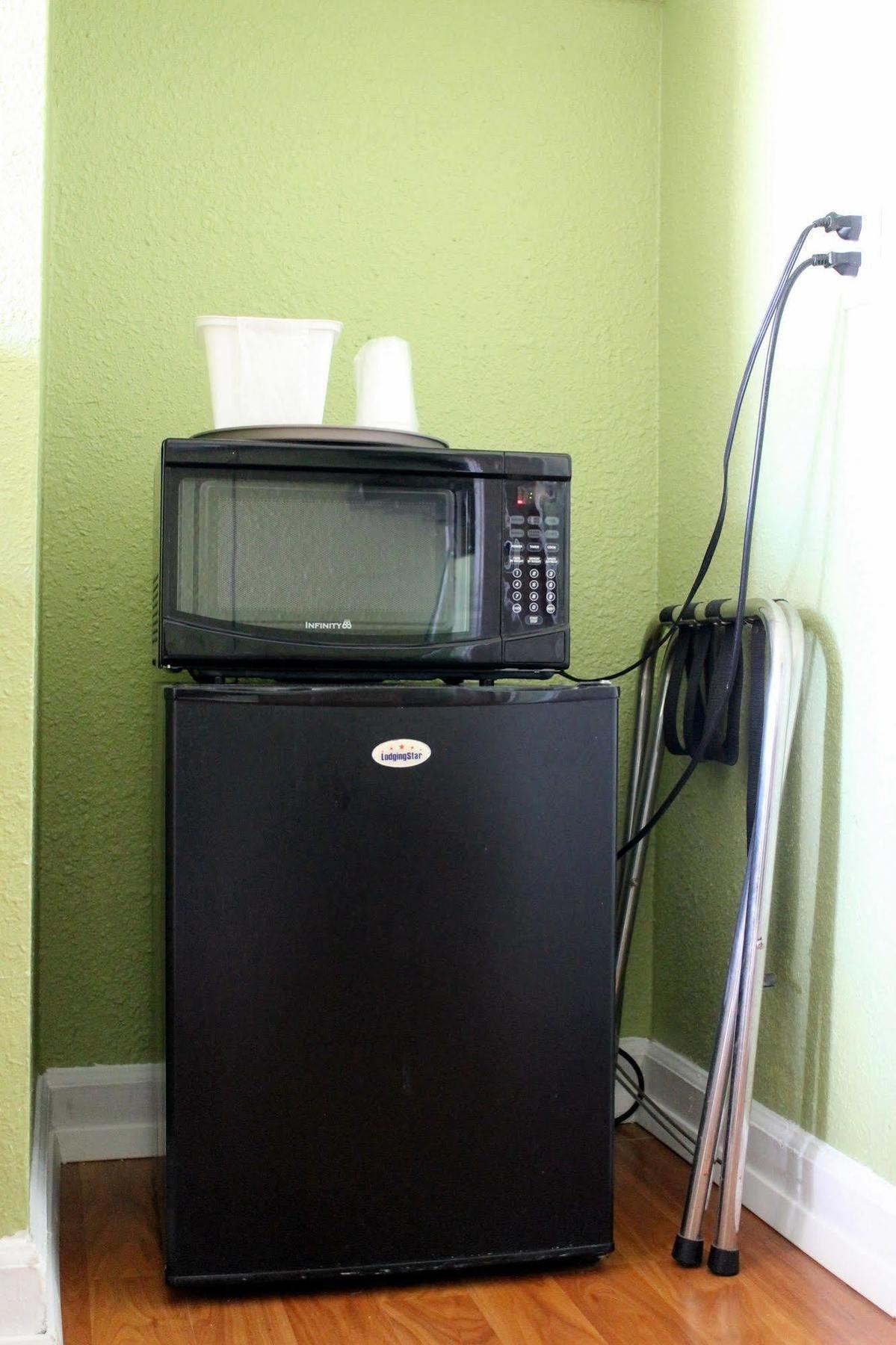 Fireside By The Boardwalk & Bowling Motel 2*